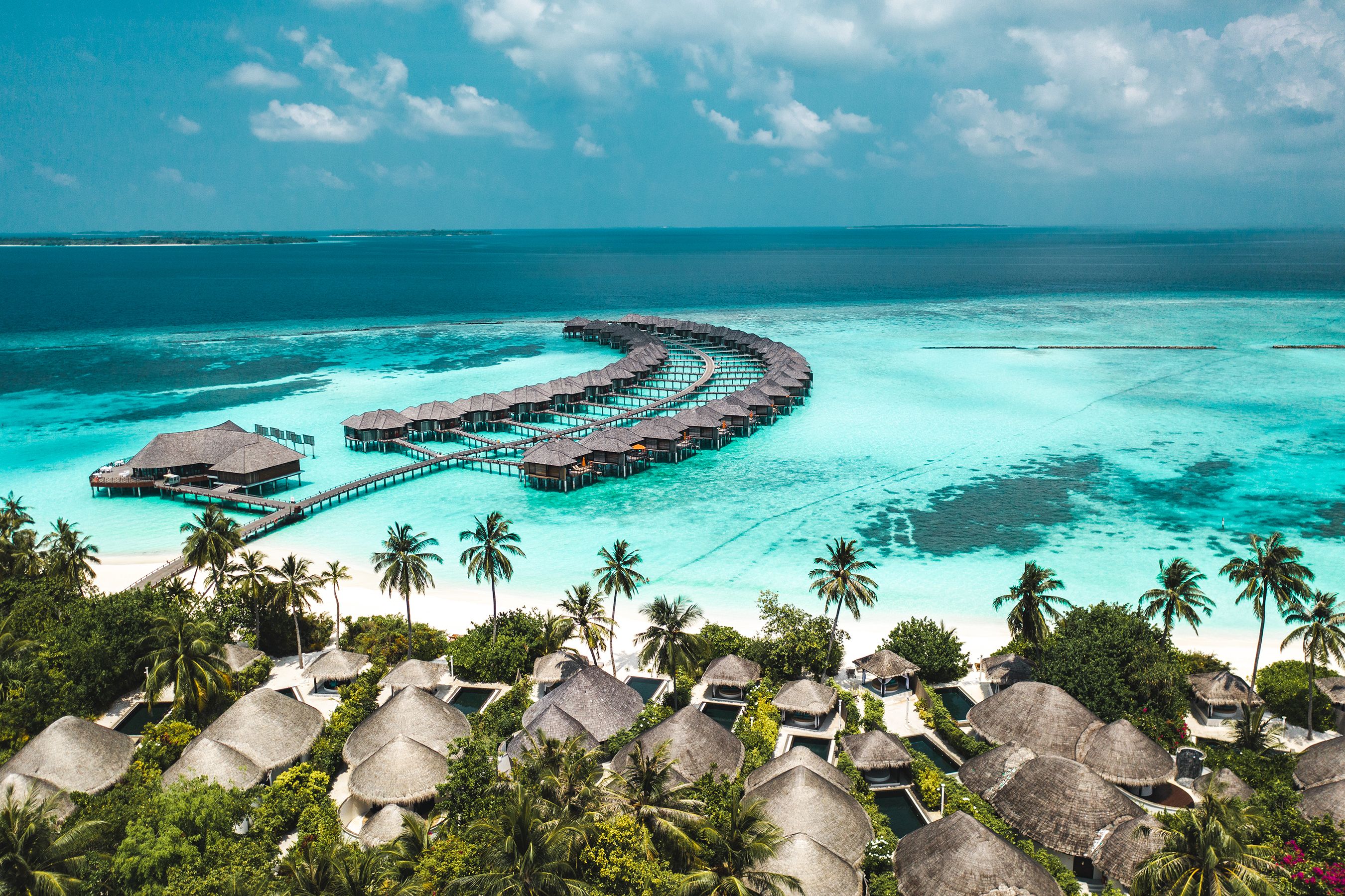 When is the best time to visit the Maldives for good weather?